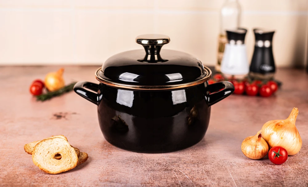 Metalac Emaliuotas puodas 16 cm 2.2 L, juodas, su dangčiu, indukcijai