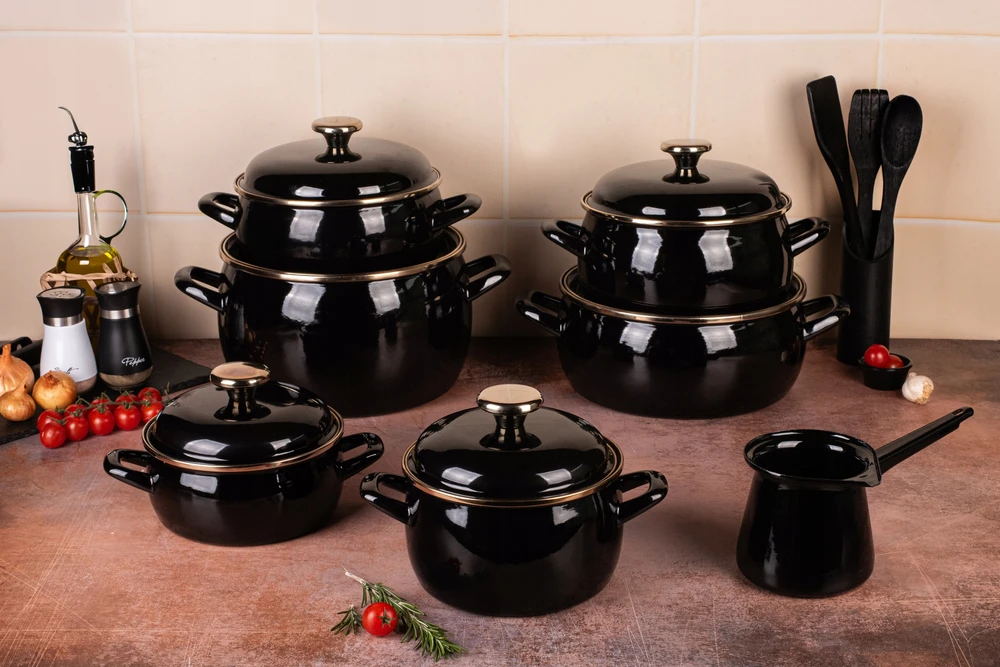 Metalac Žemai emaliuotas puodas, INDUKCINIS, 24 cm, 5L, klasikinis, vintažinis juodas, Juodas