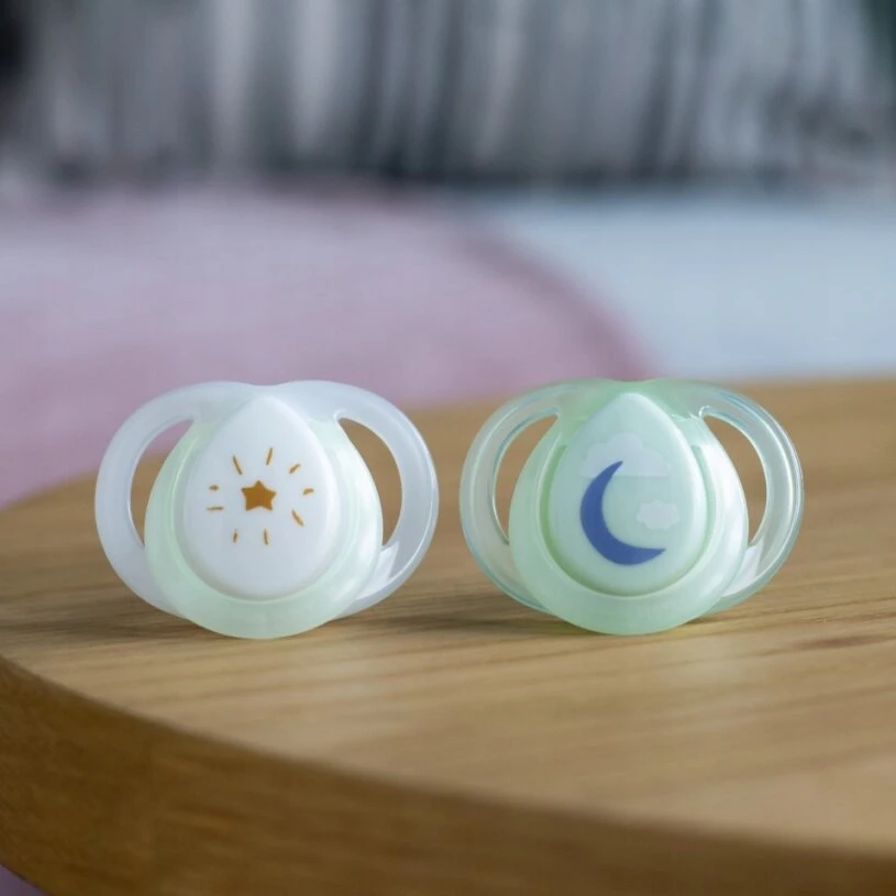 TOMMEE TIPPEE TTP43338095 čiulptukai NIGHT TIME 0-6m mix 2pack