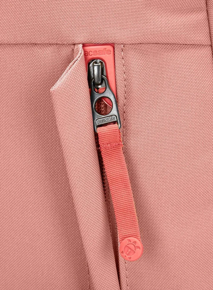Miesto kuprinė Pacsafe Go 15 l su RFID apsauga nuo vagystės - rožinė