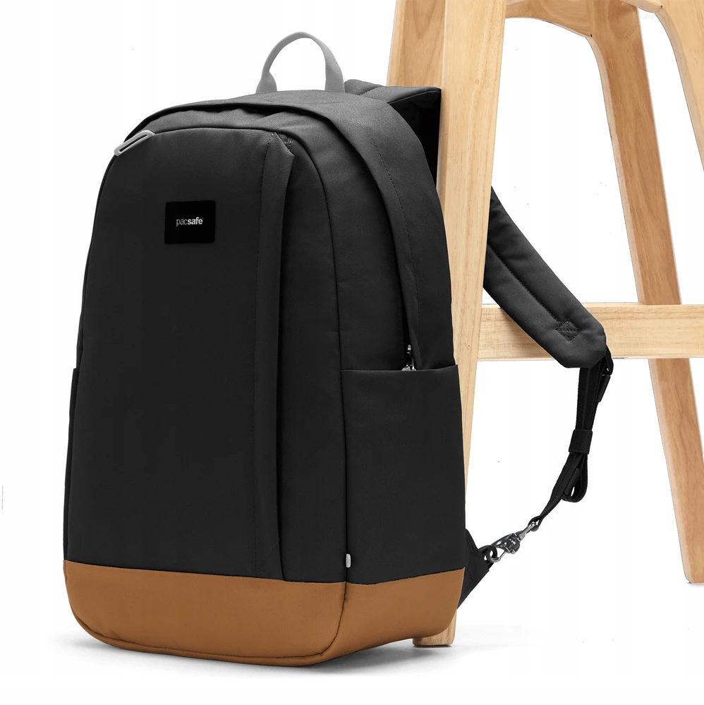 Miesto kuprinė Pacsafe Go 25L – Juoda su apsauga nuo vagysčių