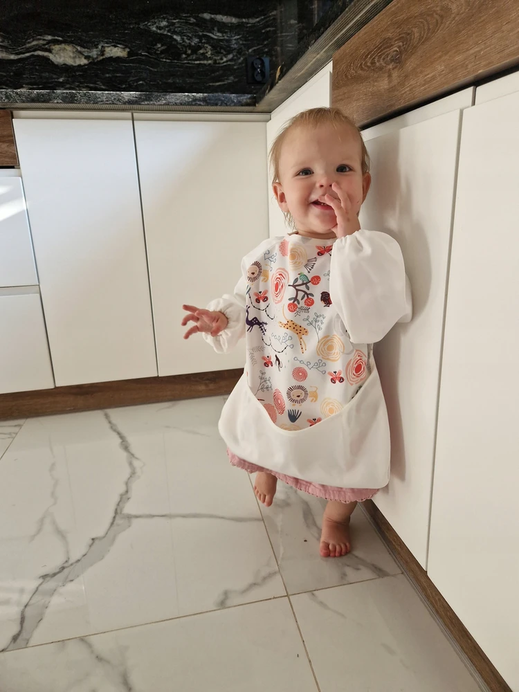 Milababy Seilinukas BLW, vandeniui atsparus prijuostė su kišenėle, ECRI seilinukas