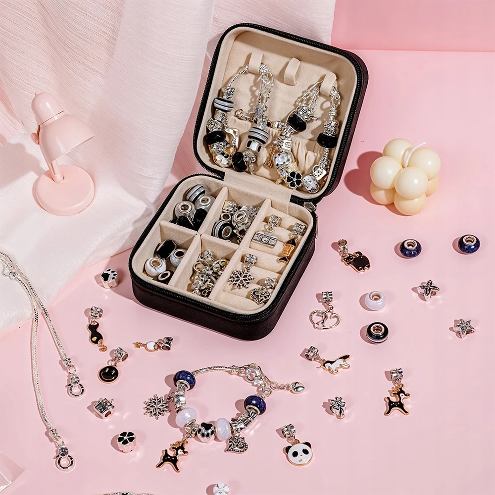 Modebelle DIDELIS RINKINYS, SKIRTA CHARMS APYNĖLEMS IR KORJALŲ KAROLIŲ DĖŽUTĖ