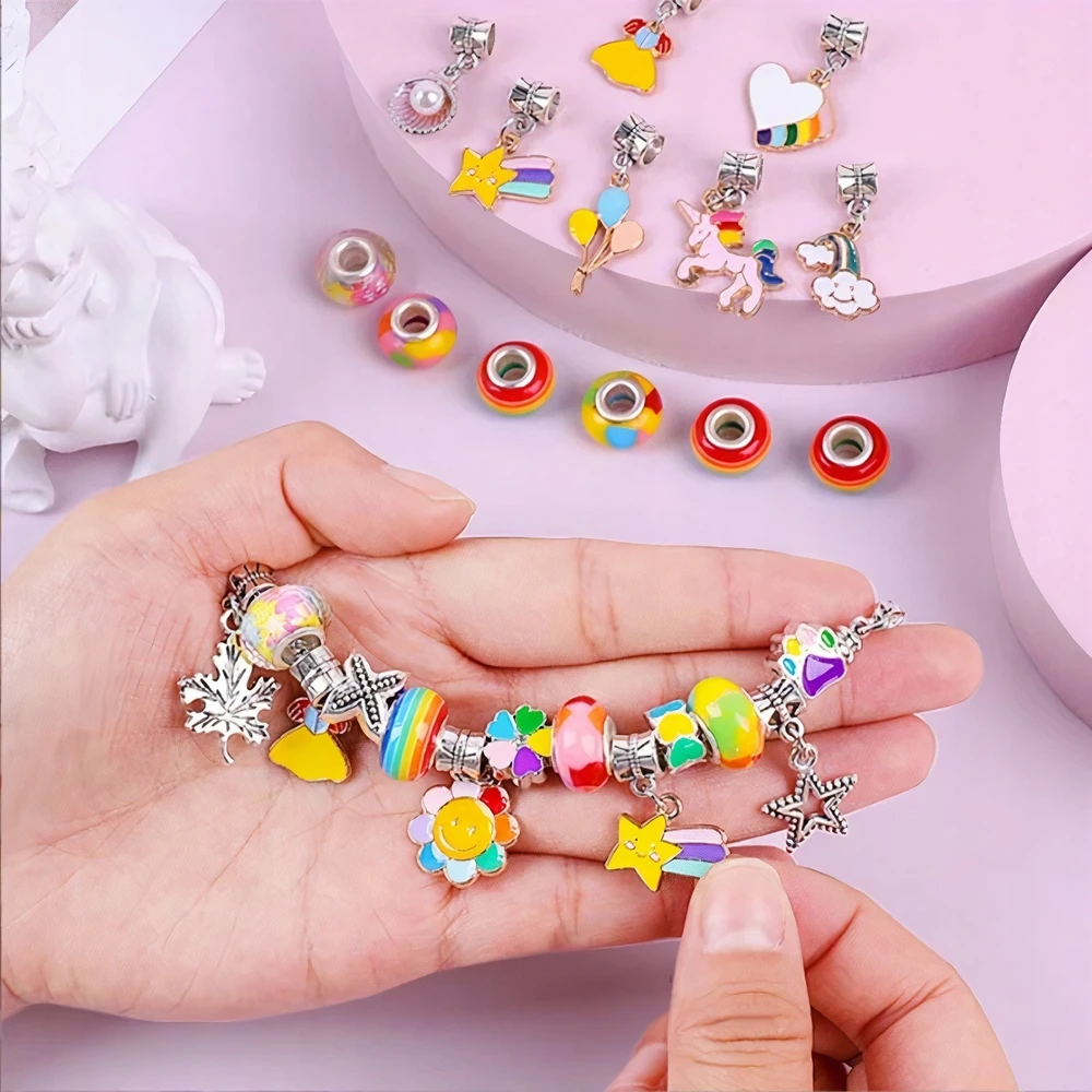 Modebelle DIDELIS RINKINYS, SKIRTA CHARMS APYNĖLEMS IR KORJALŲ KAROLIŲ DĖŽUTĖ