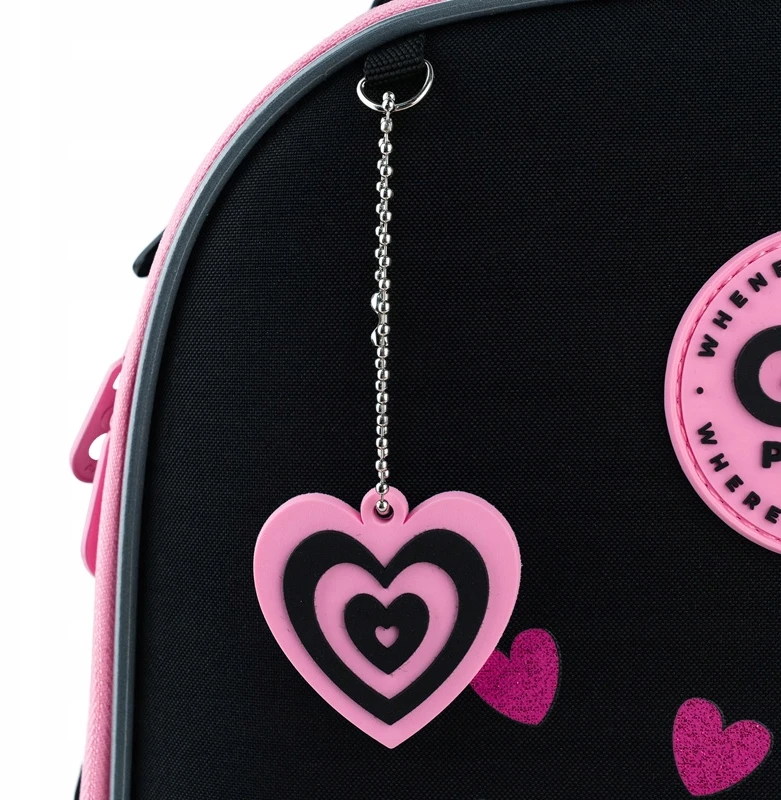 Mokyklinė rankinė mergaitėms 6-8 metų, juoda, su GoPack raktų pakabuku