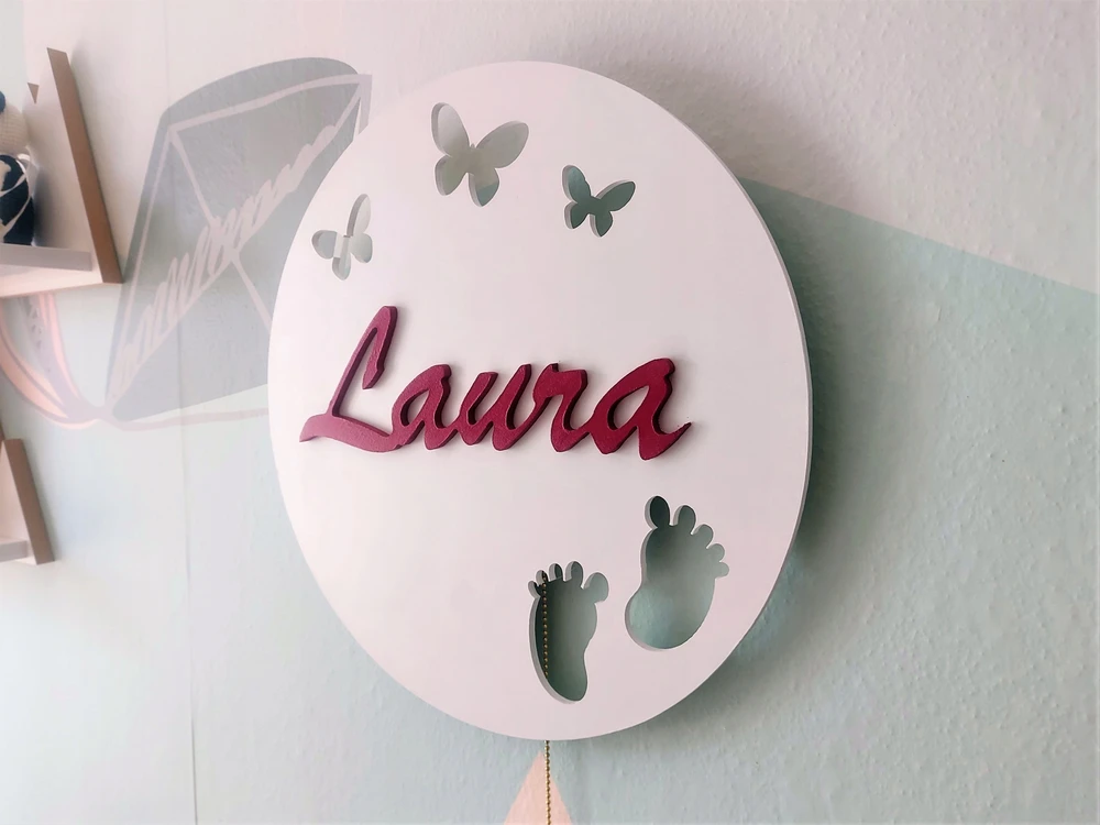 Moliland Lampka nocna su imieniem LED na baterie dla dziecka do pokoju dzieci ścienna