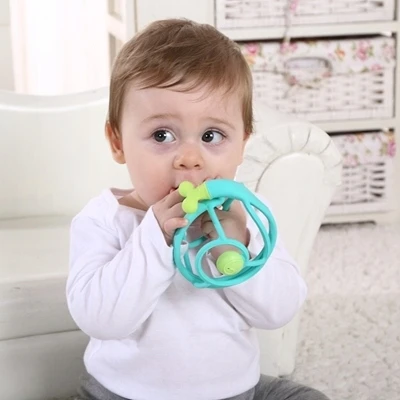 Mombella dantukai su Rattle Žalias Sraig