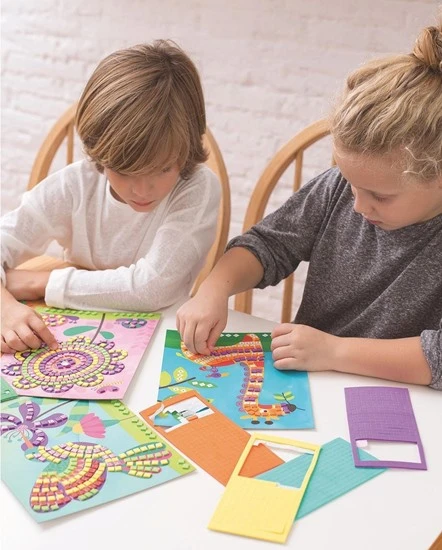 Mosaic Butterfly meno rinkinys su APLI Kids 4+ putplasčio lipdukais