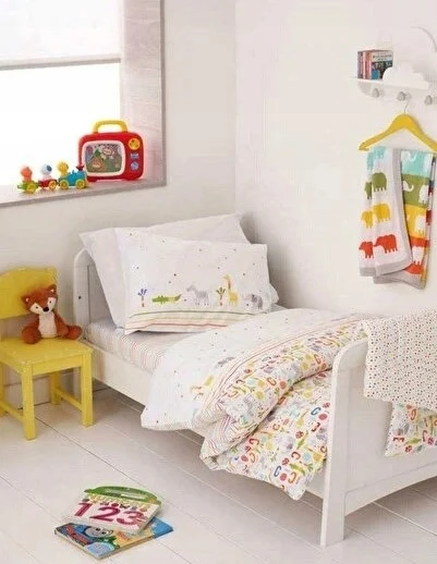 MOTHERCARE Patalynė dziecięca bawełniana 2 el. Dwustronna ZOO /PASKI 120X150