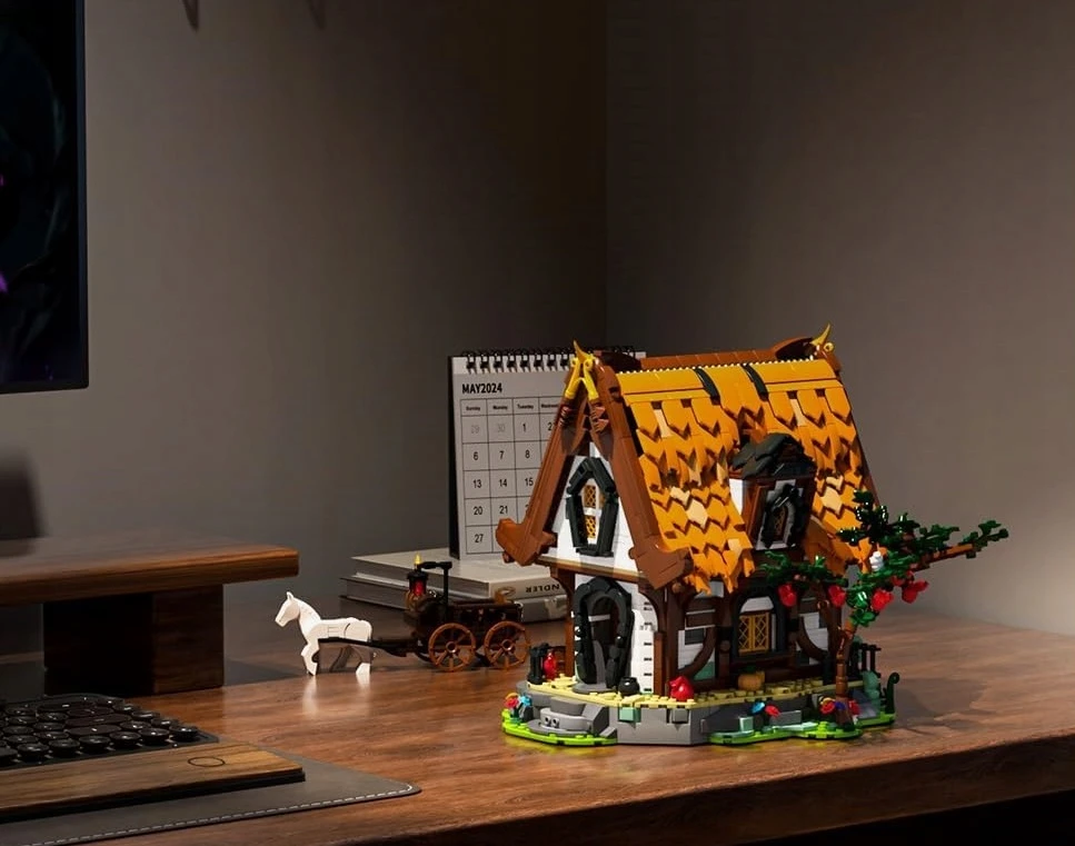 Mould King Statybinės plytos Medieval Village Cottage Mold King 16054 2192 vnt.