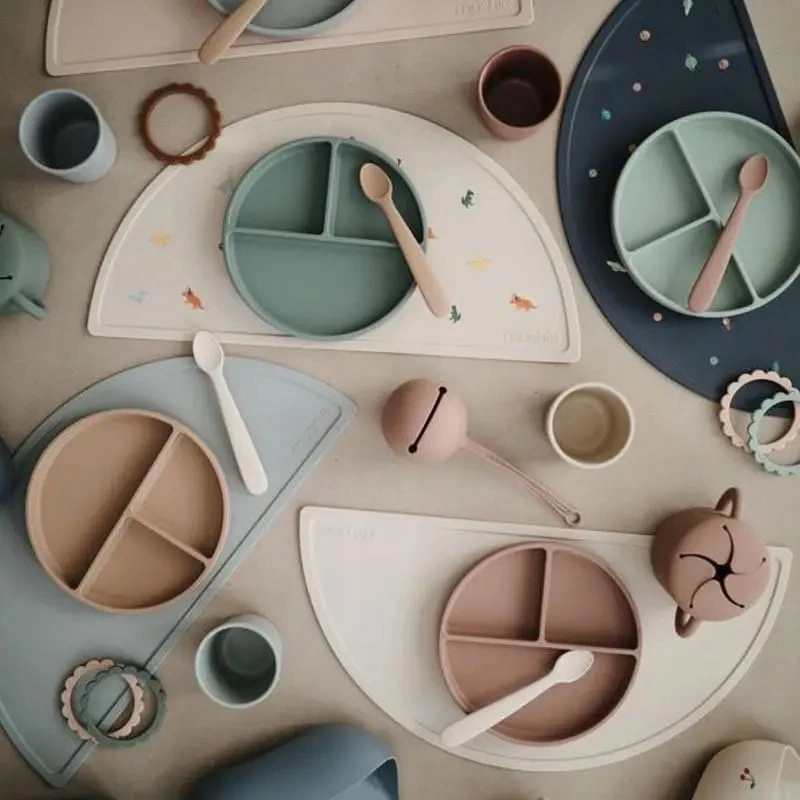 MUSHIE maitinimo šaukštų rinkinys, Shifting Sand/Cambridge Mėlyna, 2 vnt.
