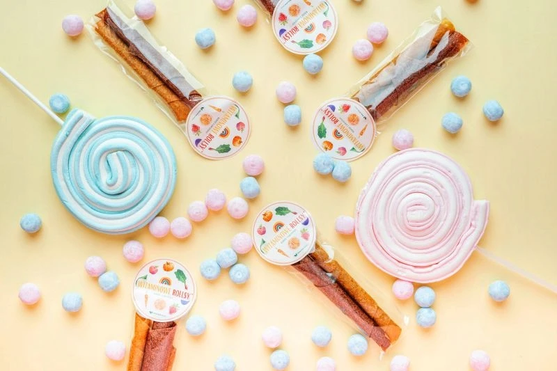 Naturalnie Zdrowi Vaisių suktinukai vaikams 6x15g Twiksy Braškių morkų sveikas užkandis