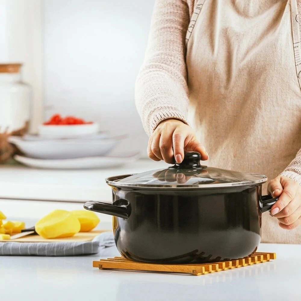 Nava Puodas su sieteliu emaliuotas su sieteliu ir dangčiu 24,5 cm, 4 l