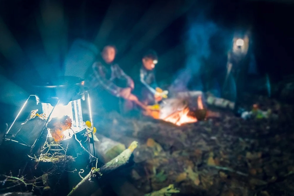 Neo Tools Lampa Baterijomis maitinamas stovyklavimo žibintas 200 lm 3xAA 3 viename COB LED