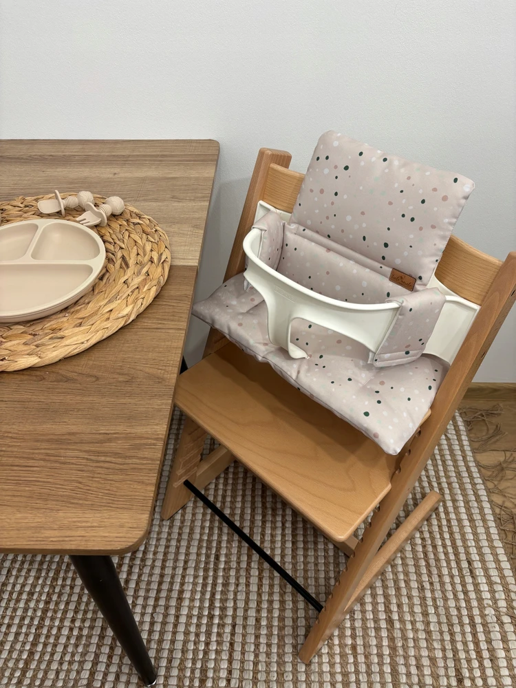 Neperšlampamos pagalvėlės Stokke Tripp Trapp 2in1, smėlio spalvos taškeliai