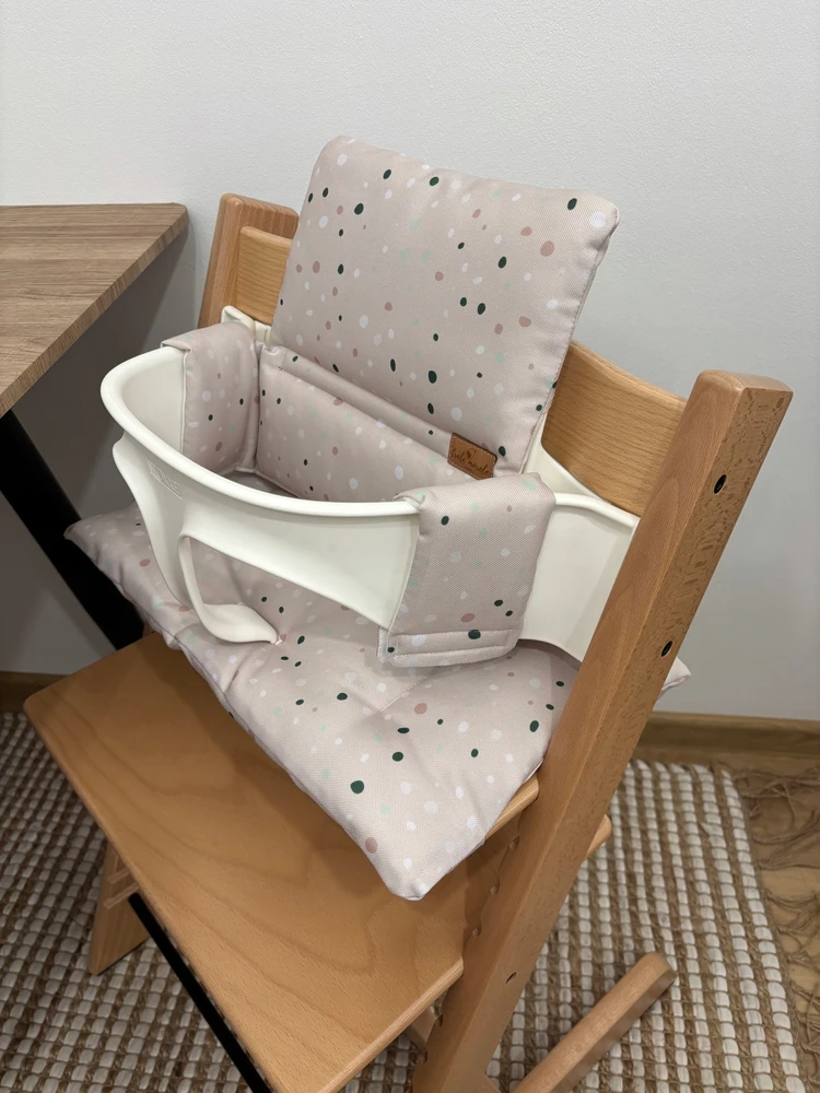 Neperšlampamos pagalvėlės Stokke Tripp Trapp 2in1, smėlio spalvos taškeliai