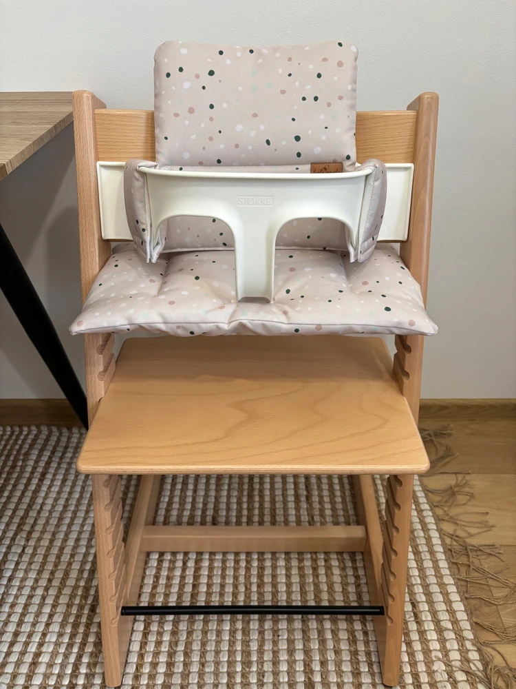 Neperšlampamos pagalvėlės Stokke Tripp Trapp 2in1, smėlio spalvos taškeliai