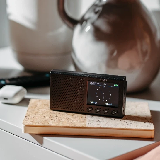 Kelioninė radija ADLER AD-1198 su laikrodžiu ir Bluetooth
