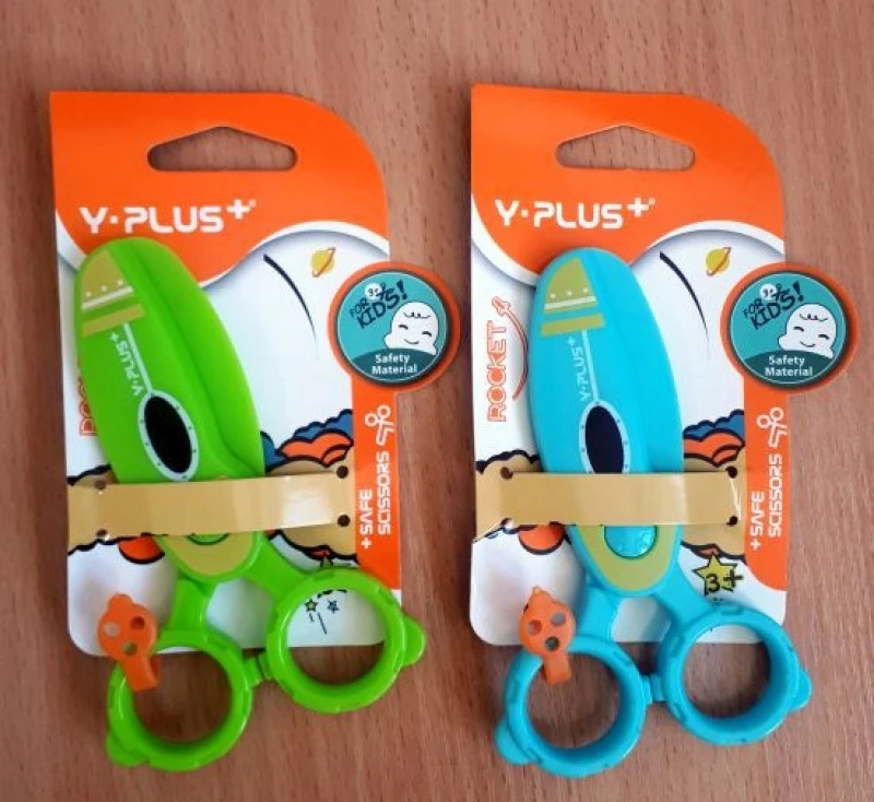 Nożyczki bezpieczne vaikams Y-Plus+ 9 cm ZIELONE / BŁĘKITNE / POMARAŃCZO