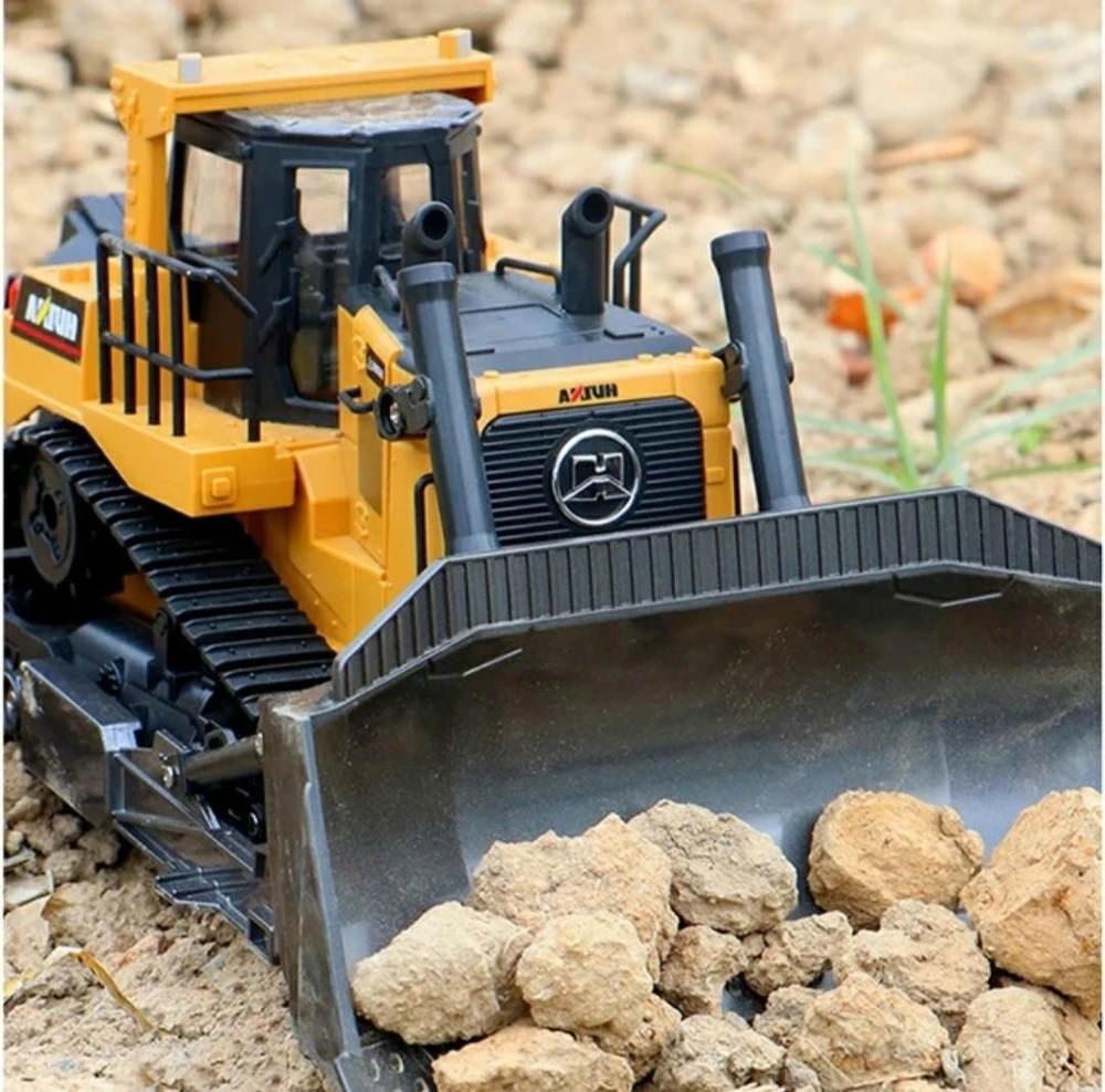 Nuotoliniu būdu valdoma transporto priemonė - Huina Toys 1554 buldozeris