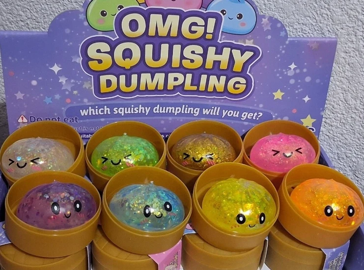 OKAMI Rinkinyje 3 vnt. Squishy squishy koldūnai Blizgučiai kukuliai 6 cm