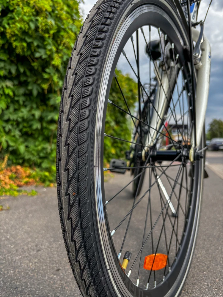 Opona rowerowa 26 TRC 26x1.75 47-559 ANTYPRZEBICIE balta dirželis odblaskowy