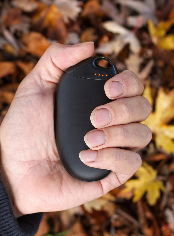 Įkraunamas rankų šildytuvas su įkroviklio funkcija Lifesystems Rechargeable Hand Warmer - Juoda
