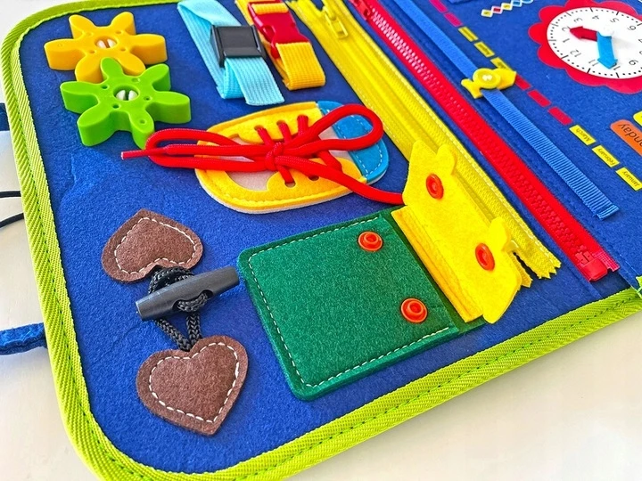 Pan i Pani Gadżet Montessori Sensory Manipulative Board Sulankstomas lagaminas mėlynas