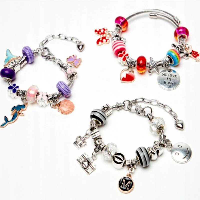 PAPUOŠALŲ APYRANKĖS GAMYBOS RINKINYS KAROLIAI KAROLIAI CHARMS pakabukai