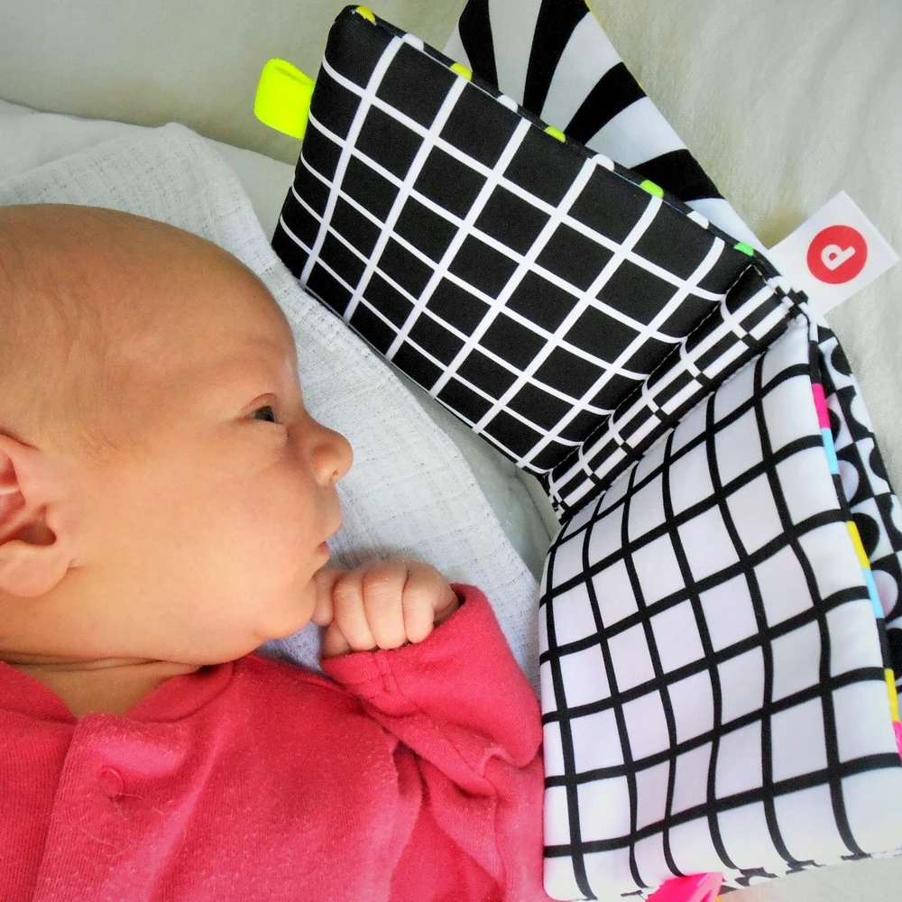 Parenti Lenkiška rankų darbo Sensorinė knyga, kontrastingos medžiagos, minkštos etiketės