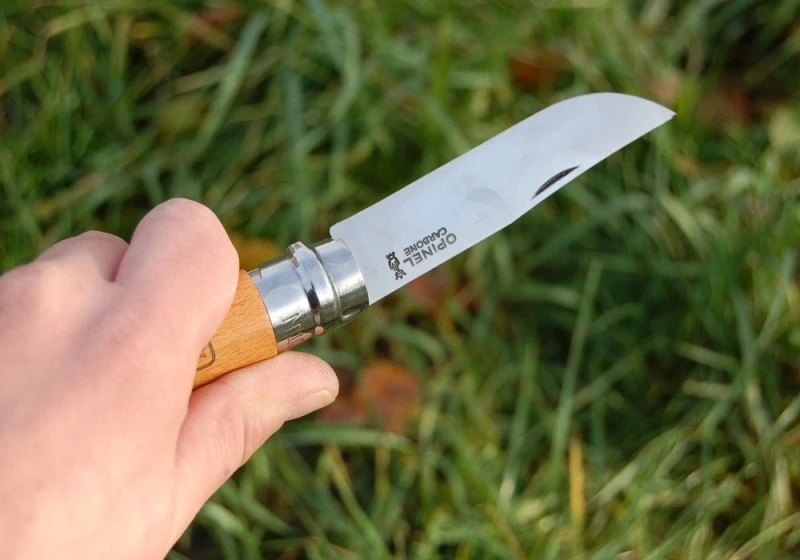 Opinel anglinio plieno peilis Nr.10 buko rankena