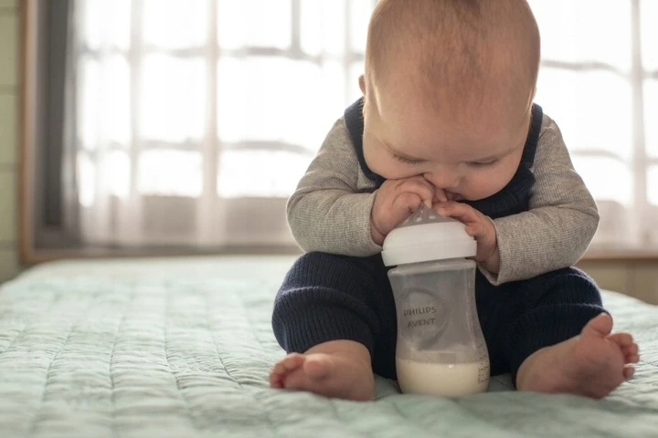 PHILIPS AVENT BUTELIUKŲ RINKINYS NAUJAGIMIUI NATURAL RESPONSE SCD838/13, Baltas
