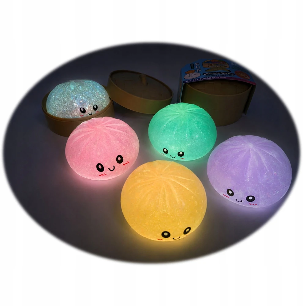 Pika Gniotek Anti-stress Dumpling XXL koldūnai - BLIZGĖS, SVETINČIAS TAMSOJE
