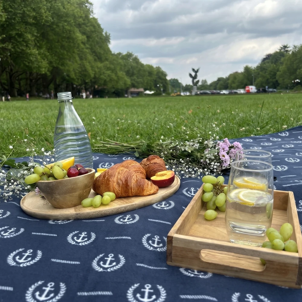 Piknikinis kilimas ZAGATTO 200x200 cm su šiltinimo sluoksniu, vandens atsparus, paplūdimio kilimėlis
