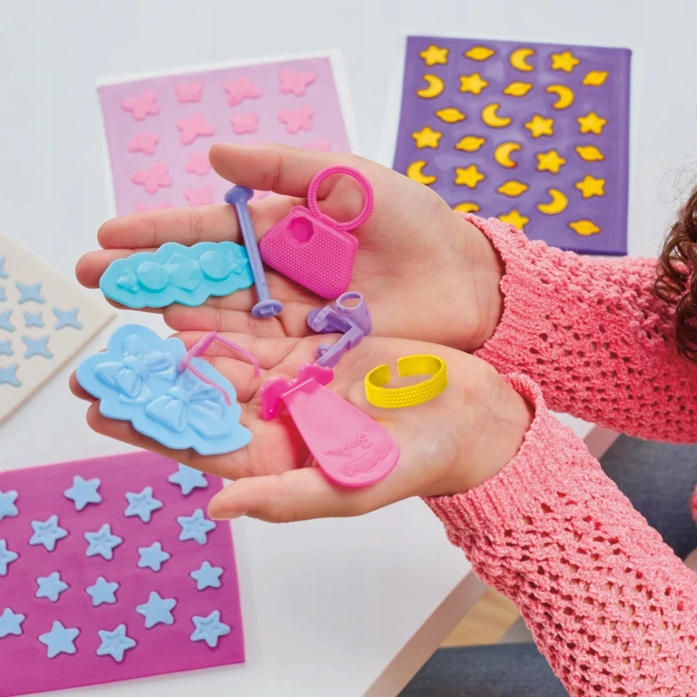 Hasbro „Play-Doh Barbie Papuošalai ir brangakmeniai, papildai modeliavimo masės rinkiniui“