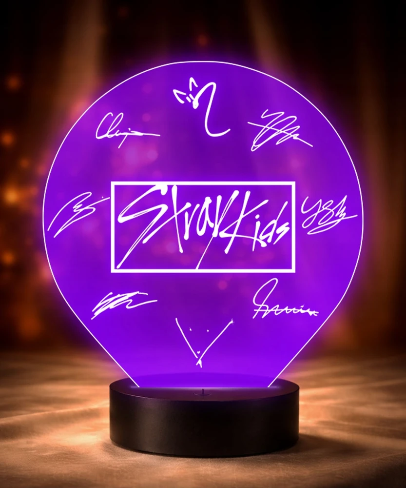 Plexido Lampka LED 3D Stray Kids K-Pop Personalizowana su Imieniem Prezent