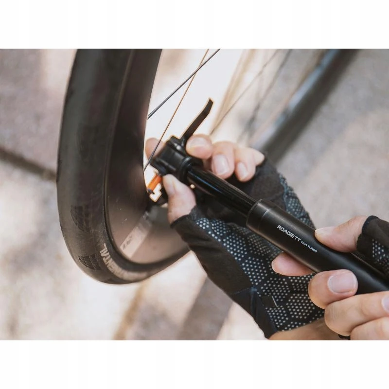 Pompe Topeak Roadie TT - Juoda - Aliuminis - 19,5x3,3x2,35cm - Kelių dviratis