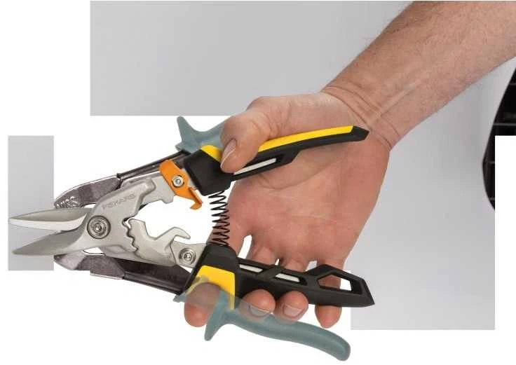„Fiskars PowerGear“ aviacinis kirpimas tiesiai