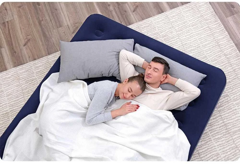 Pripučiamas čiužinys 203x152x22 cm su stūmokliniu pompa Bestway 67003