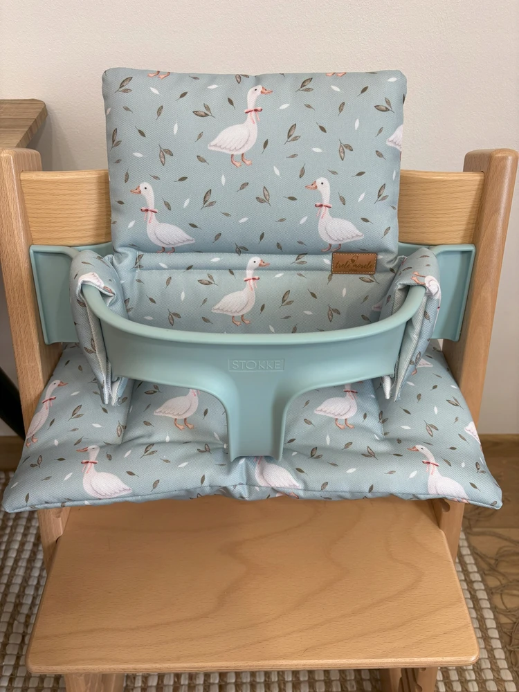 PROMOTION vandeniui atsparios pagalvėlės Stokke Tripp Trapp 2in1 žąsų mėtai
