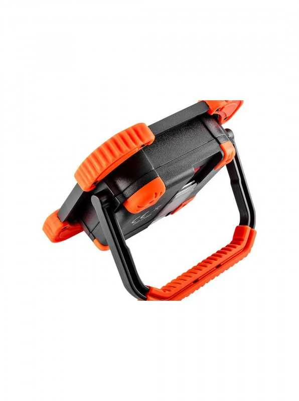 Prožektorius NEO 750+250 lm, įkraunamas, su COB ir CREE LED