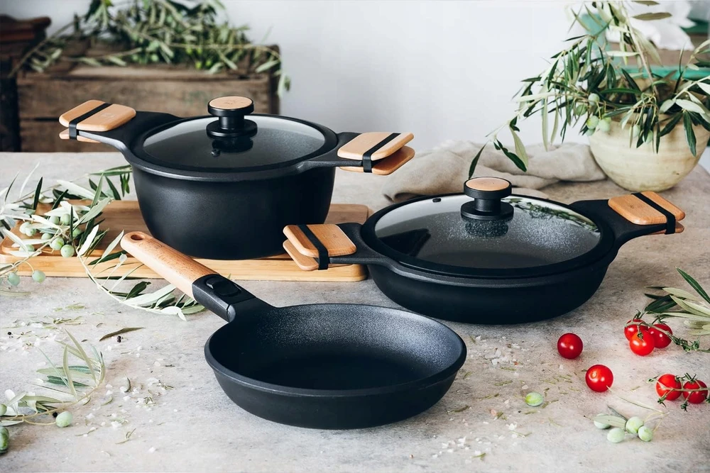Puodas Isogona Market 5 L 32 cm aliuminio Juodas dujoms ir indukcijai