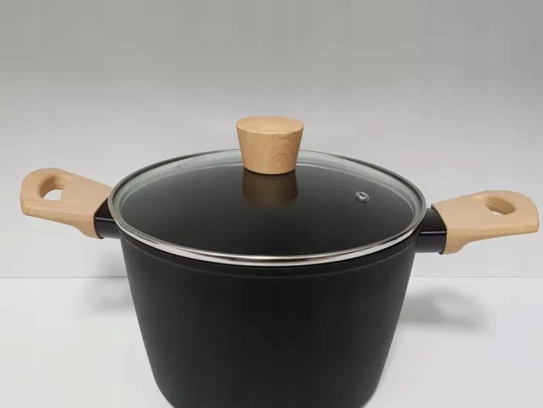 Puodas VITTORIO 20 cm/2,2 l Galicja nieprzywieralną danga juoda