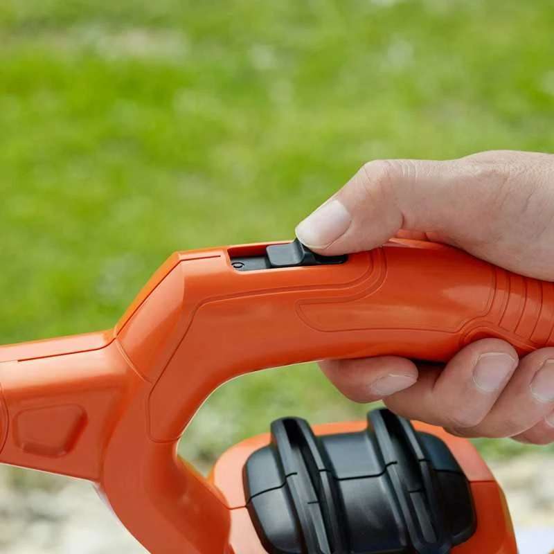 Lapų siurblys-pūstuvas Black & Decker BEBLV260