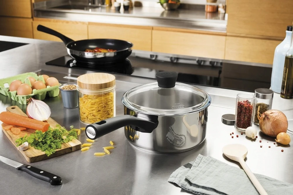 PYREX prikaistuvis su dangčiu Expert Touch, 18 cm