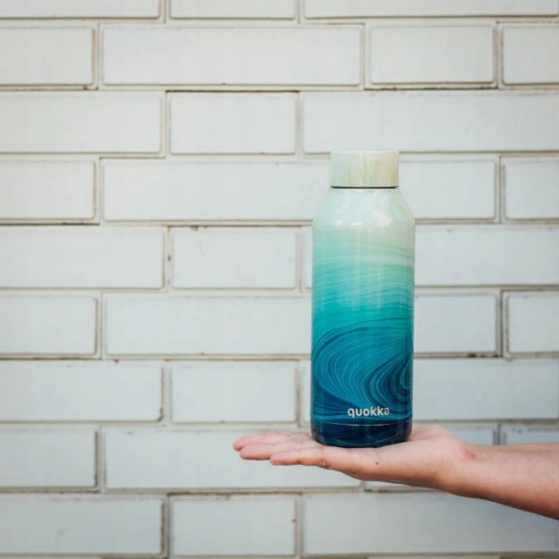 „Quokka Solid“ – nerūdijančio plieno termosas, 510 ml (jūros spalvos)