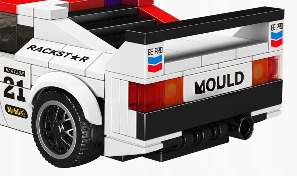 Ramiz Konstruktorius Sportinis automobilis Baltas 411 el.