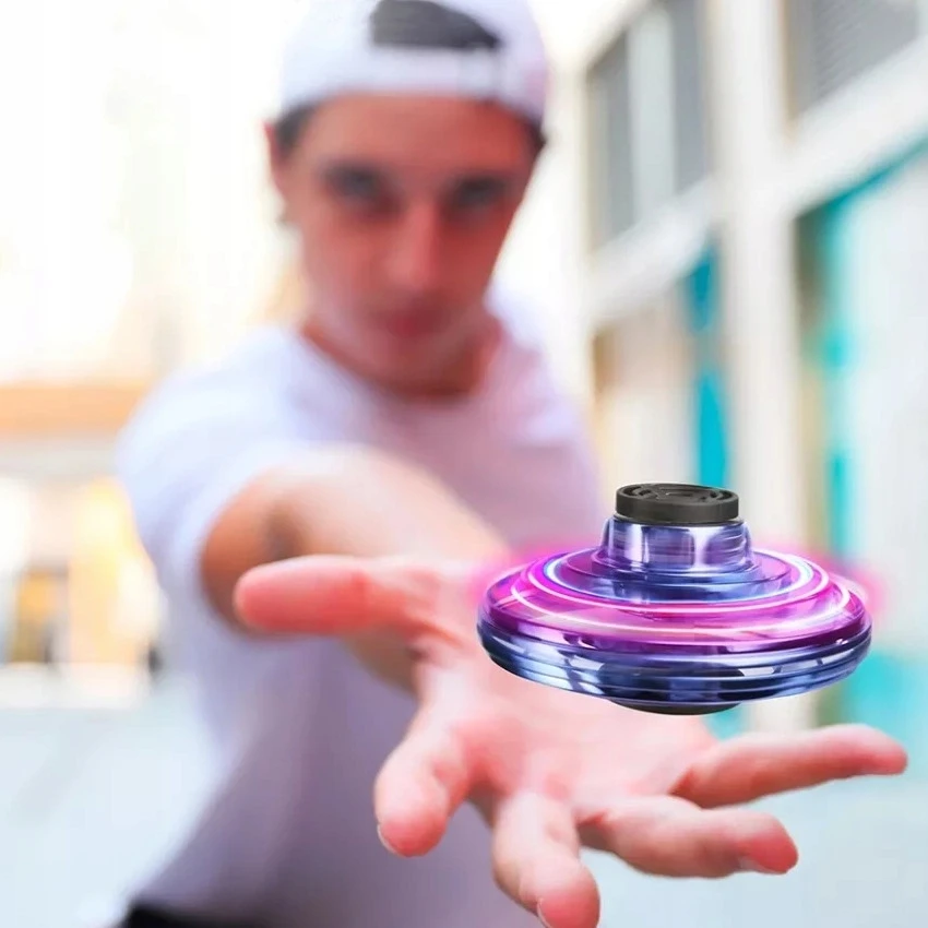 RANKA VALDOMAS SKREJANTIS KUMULIALIS RANKA SVĖTINantis „FlyNova“ UFO KUMULYS USB ŽAISLAS