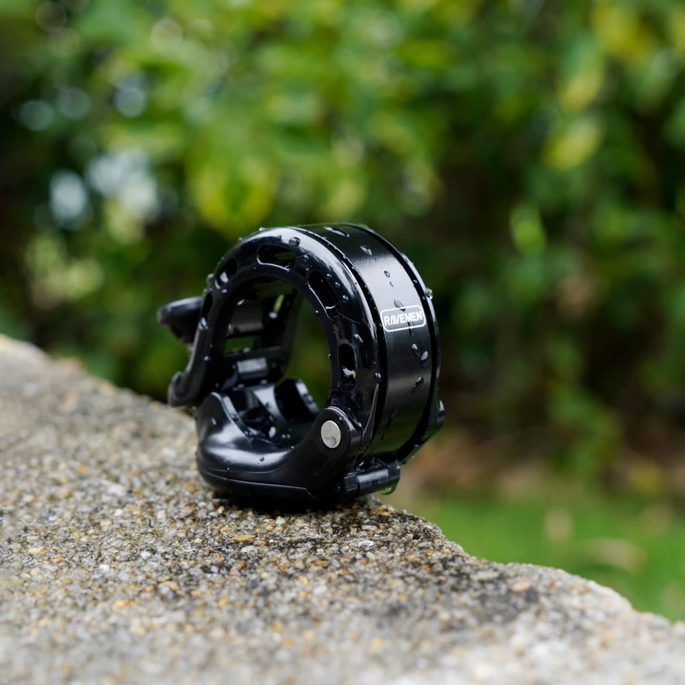 Ravemen Q2 dviračio skambutis su AirTag laikikliu, vairo laikikliu (22,2 / 25,4 / 31,8 mm), kompiuteris / aliuminis, 110 dB
