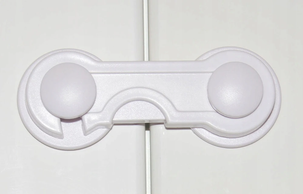 Remikon 10x SPINTŲ APSAUGINĖS BALDŲ STALČIŲ SPYNOS, DURYS, baltos spalvos B3700